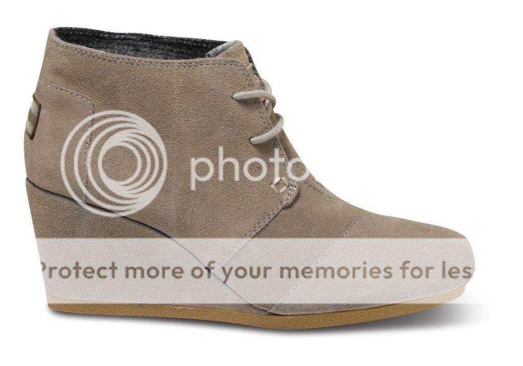 A Fashionista's Guide to the Most Versatile Shoes for Travel